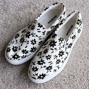 Flower shoes